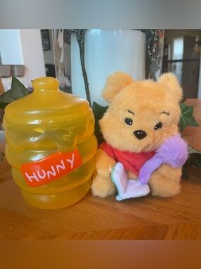 Winnie the Pooh Journaling Hunny Hugs Mystery Plush